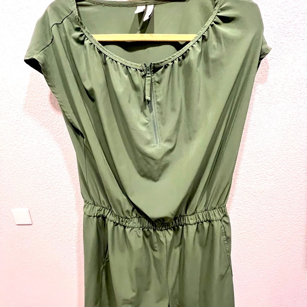 Green short romper